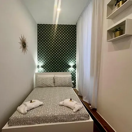 Pantheon 15 招待所