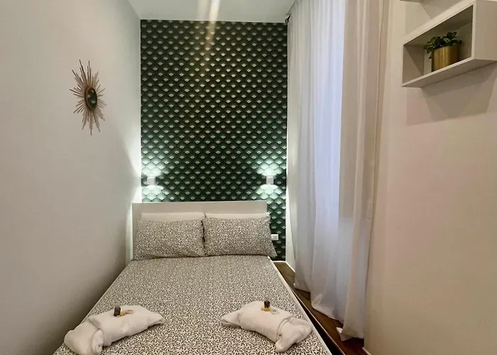 Pantheon 15 בית הארחה